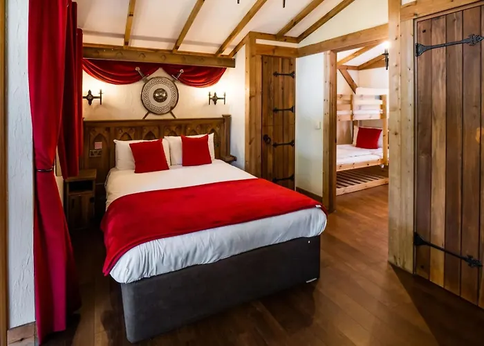 Warwick Castle Hotel & Knight'S Village